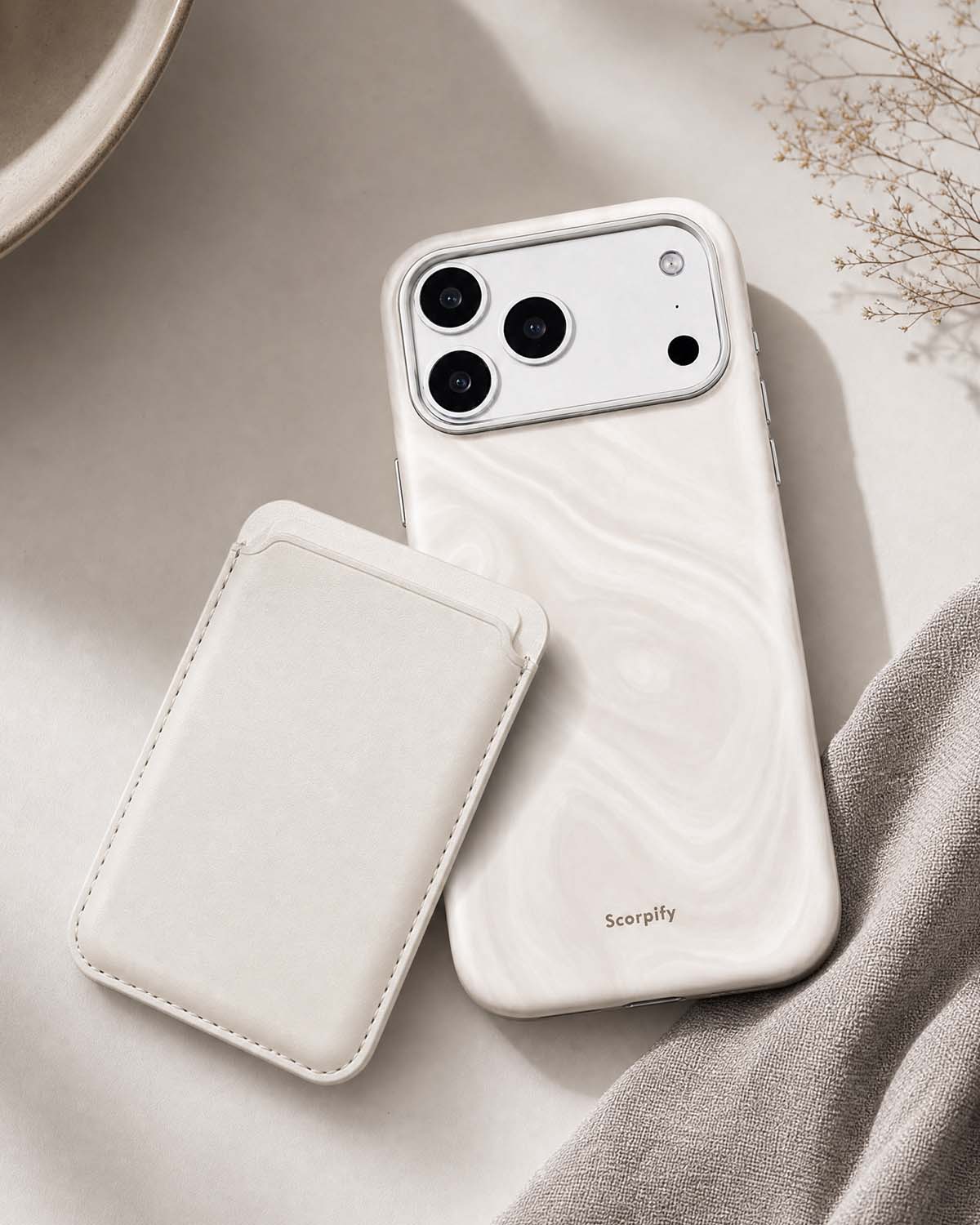 Pearl White MagSafe Leather Wallet