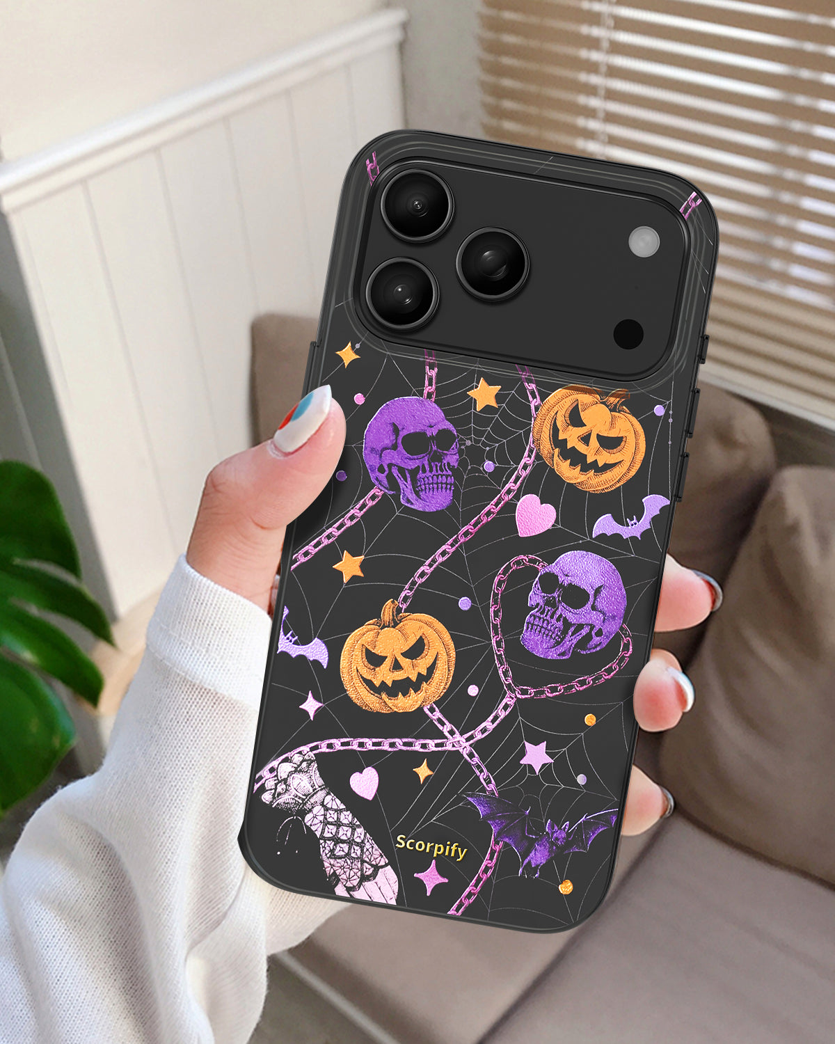 iPhone 17 Gleam Haunted Pumpkin MagSafe Case