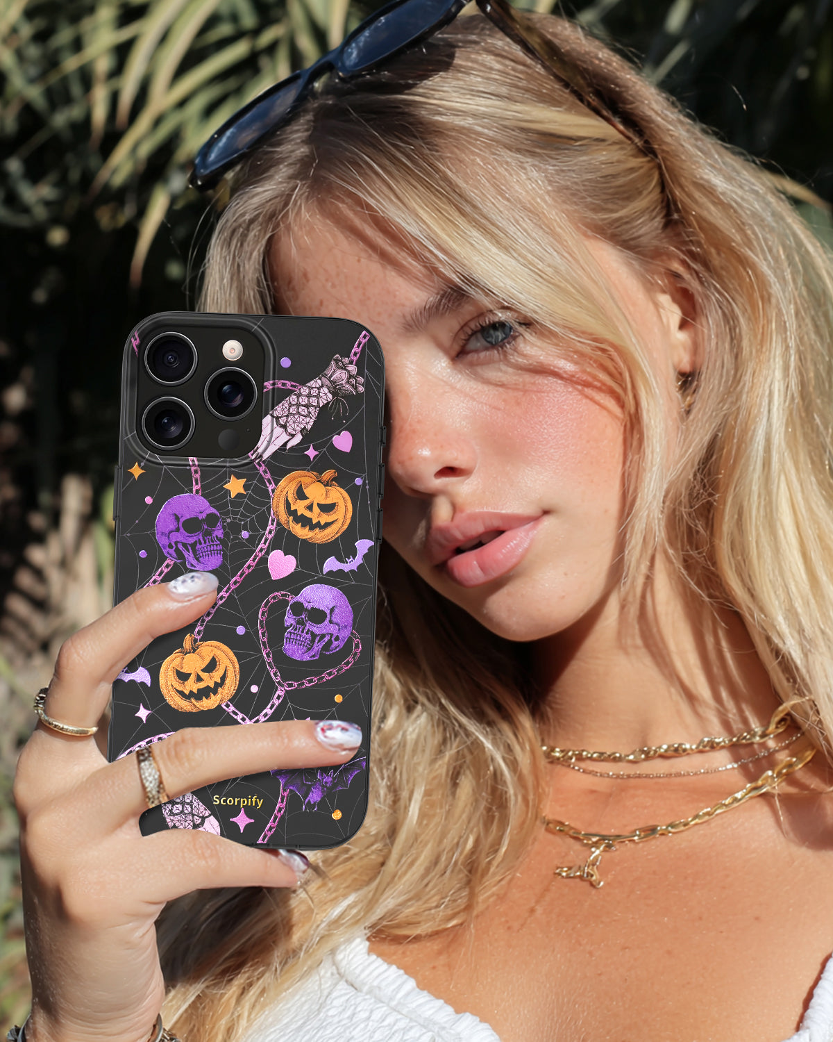 Gleam Haunted Pumpkin MagSafe iPhone Case