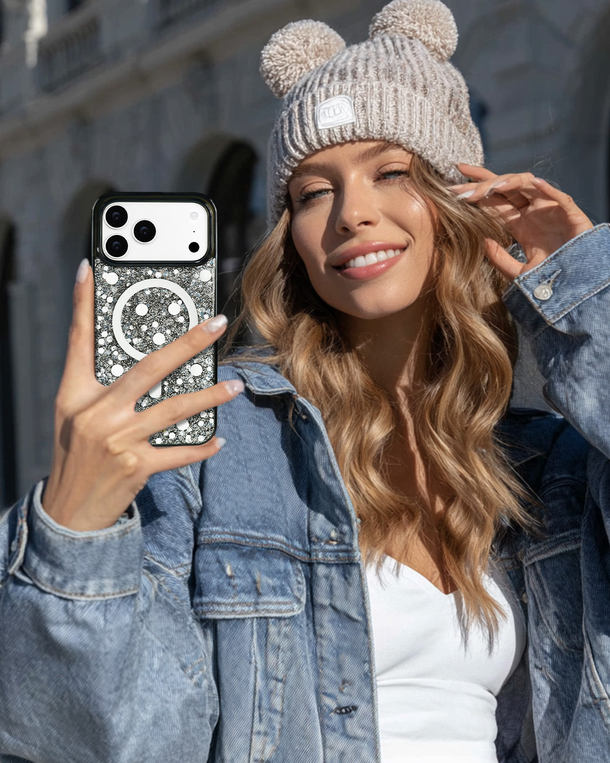 Sparkling phone case for easy one-hand grip