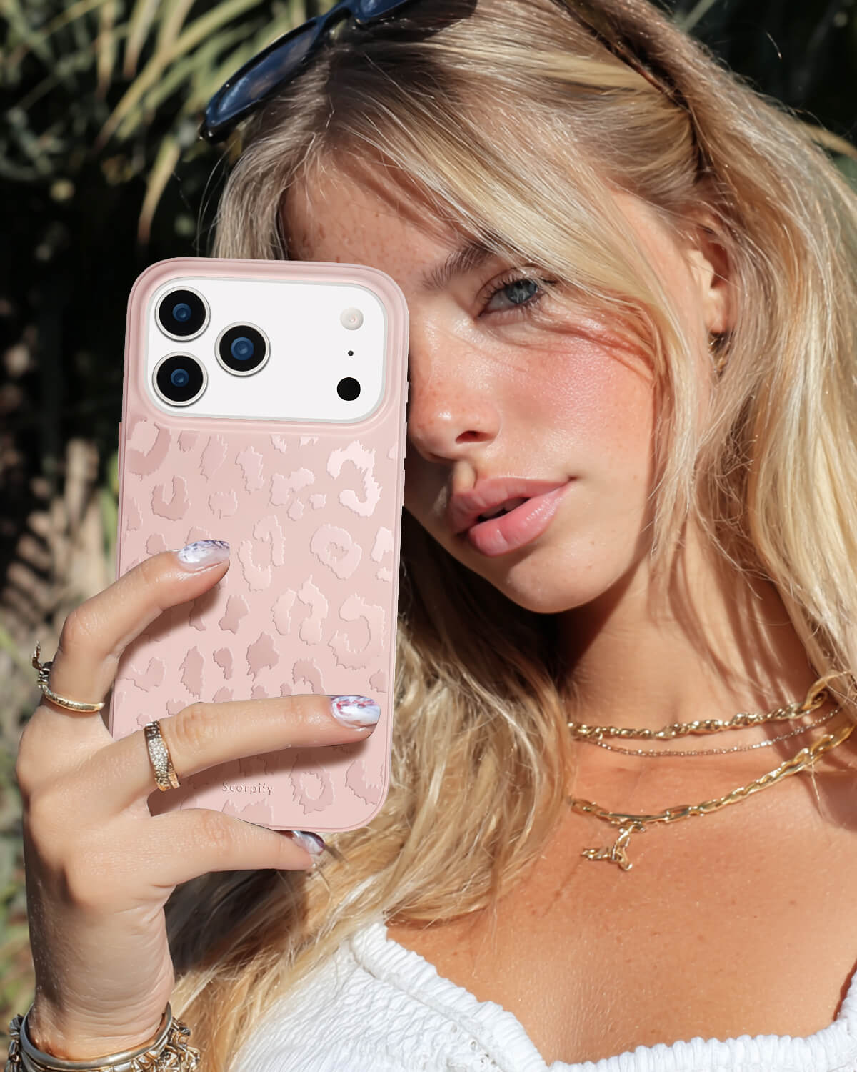 Girl Model Phone Cases Pink Nude Leopard Print Magsafe IPhone 17 Case  Scorpify