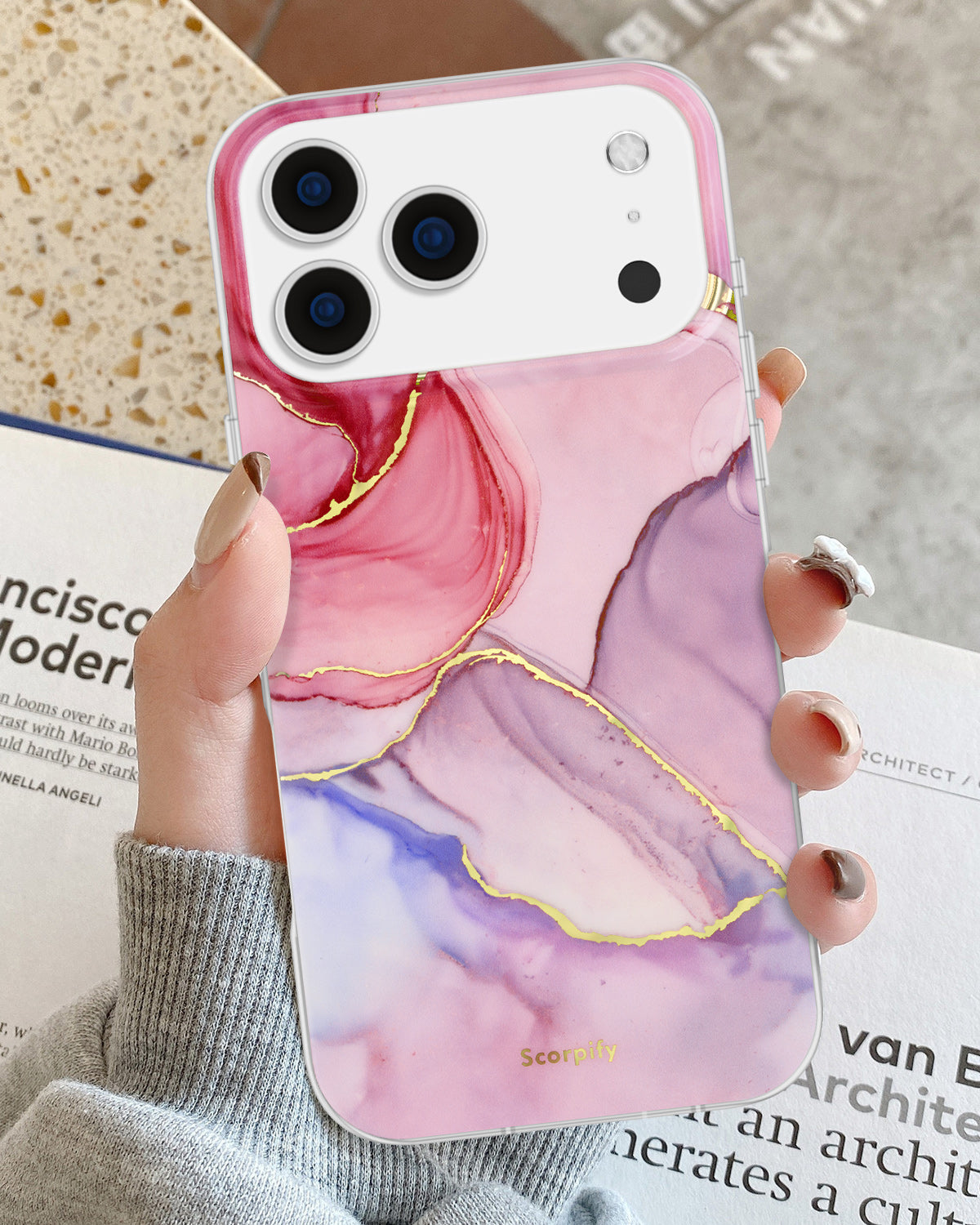 Chic Gradient Phone Case Featuring A Smooth Color Blend for iPhone 17